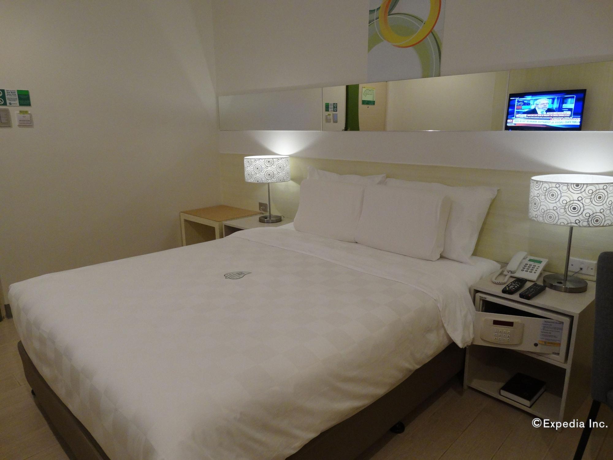 Go Hotels Lanang - Davao City Exteriör bild