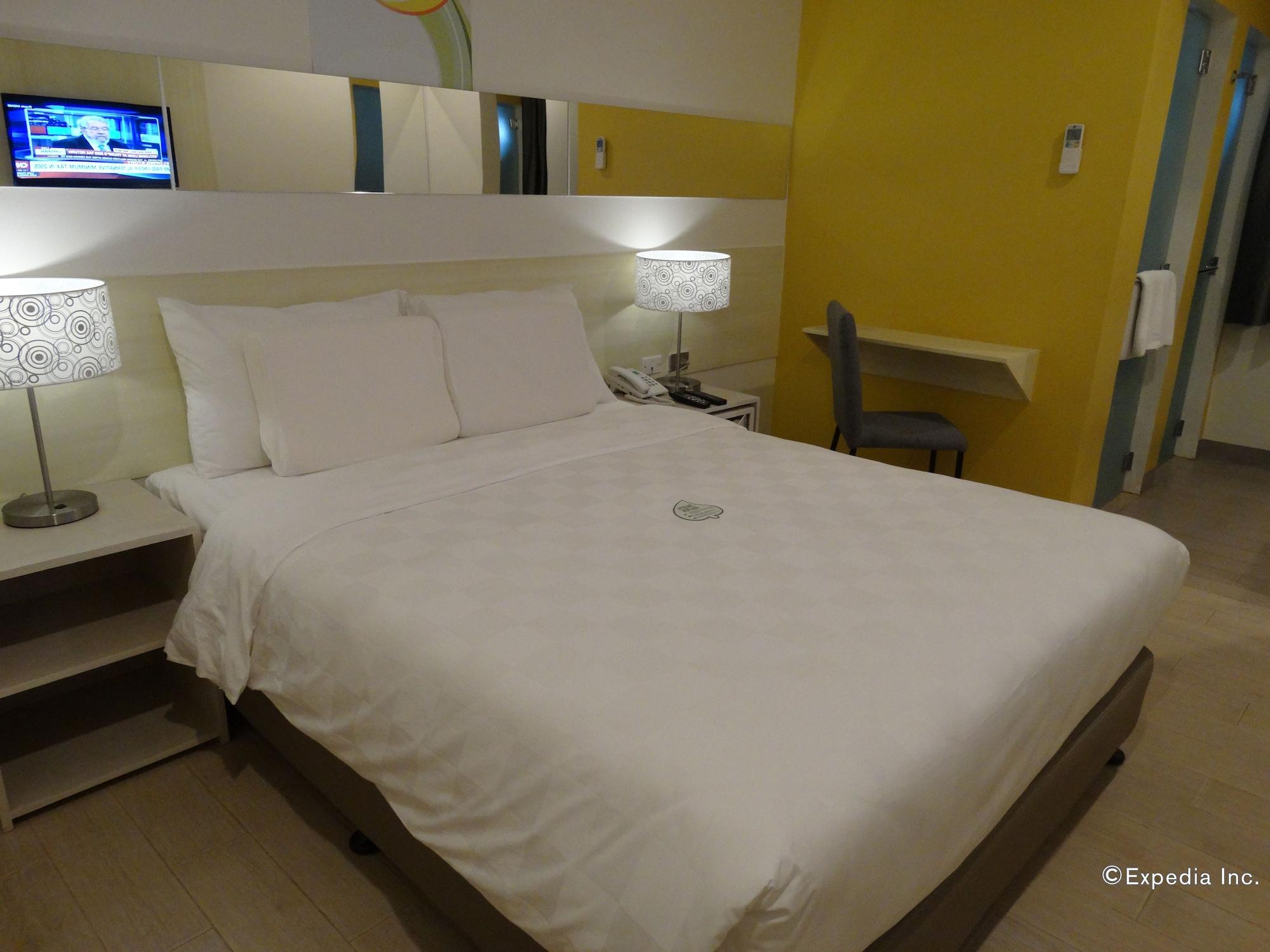 Go Hotels Lanang - Davao City Exteriör bild