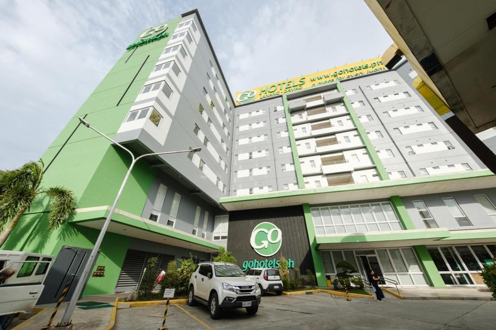 Go Hotels Lanang - Davao City Exteriör bild