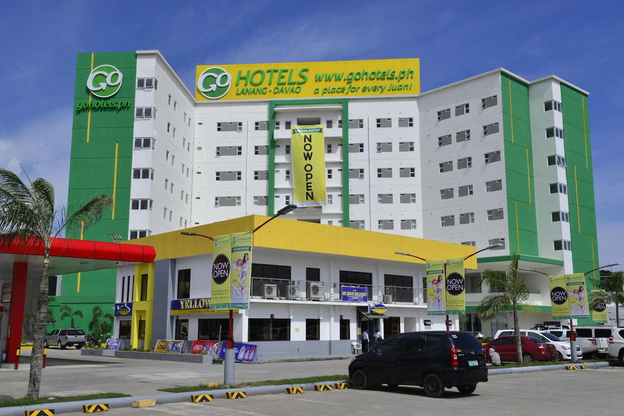 Go Hotels Lanang - Davao City Exteriör bild